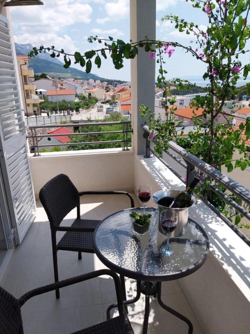Apartments Josip Baška Voda Exterior foto